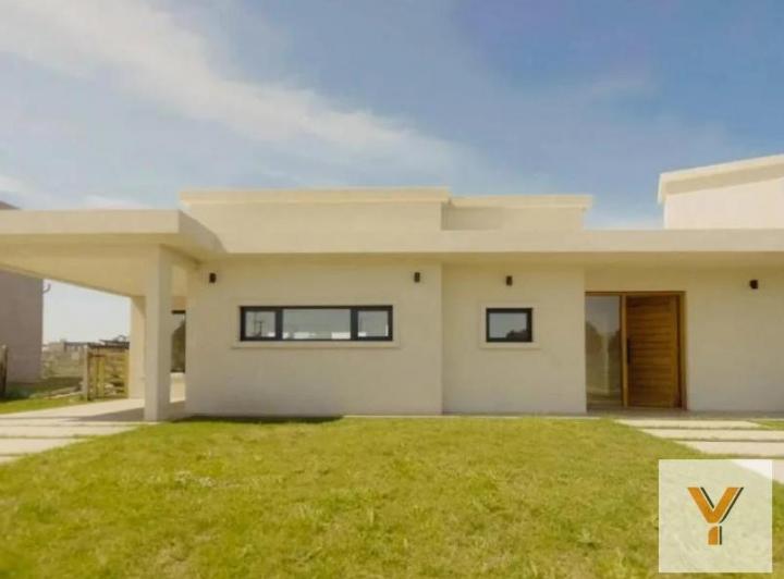 Casa · 180m² · 4 Ambientes · 2 Cocheras