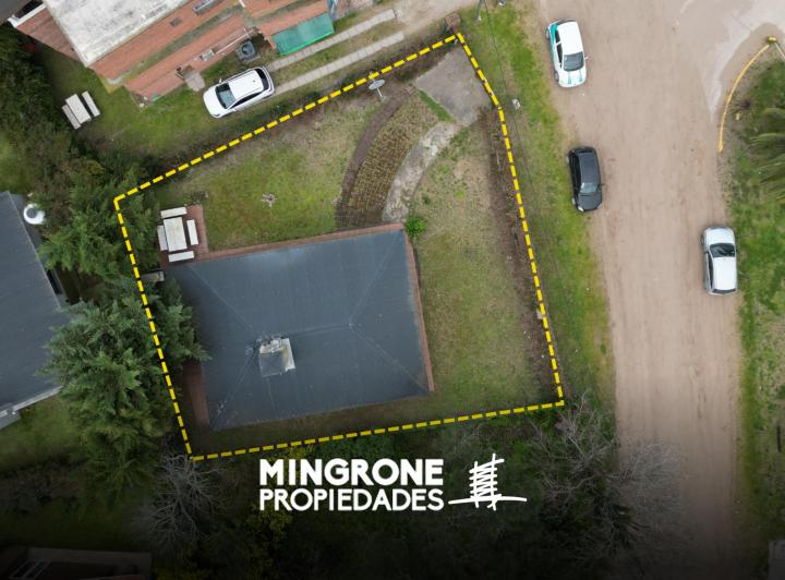 Casa · 82m² · 4 Ambientes · 1 Cochera