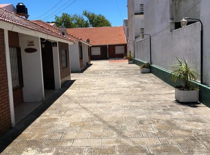 Casa · 58m² · 4 Ambientes · 1 Cochera