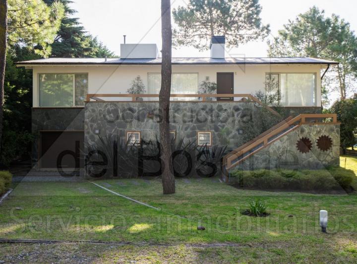 Casa · 295m² · 4 Ambientes