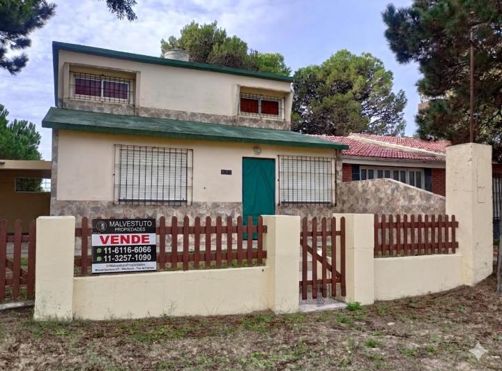Casa · 60m² · 4 Ambientes · 2 Cocheras