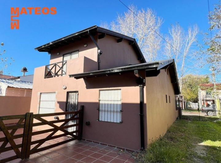 Casa · 90m² · 4 Ambientes · 1 Cochera