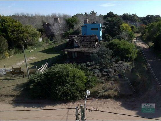 Casa · 130m² · 2 Ambientes · 1 Cochera