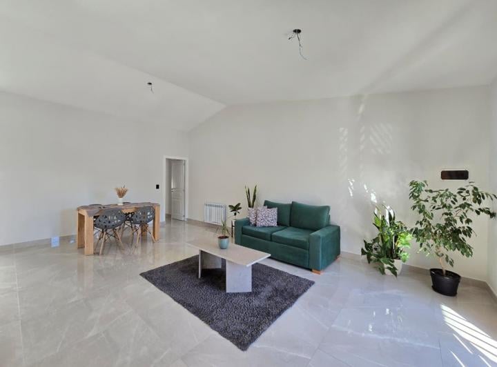 Casa · 110m² · 3 Ambientes · 1 Cochera