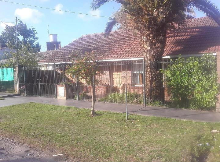 Casa · 120m² · 2 Ambientes · 1 Cochera