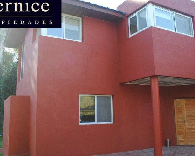 Casa · 310m² · 6 Ambientes