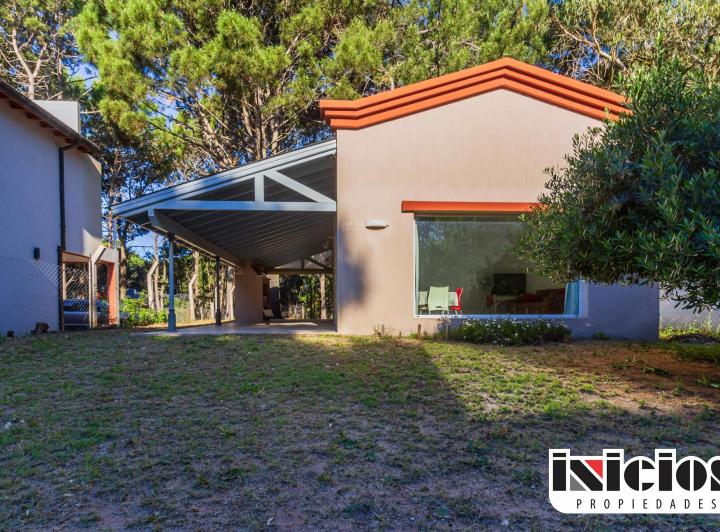 Casa · 75m² · 2 Ambientes · 1 Cochera
