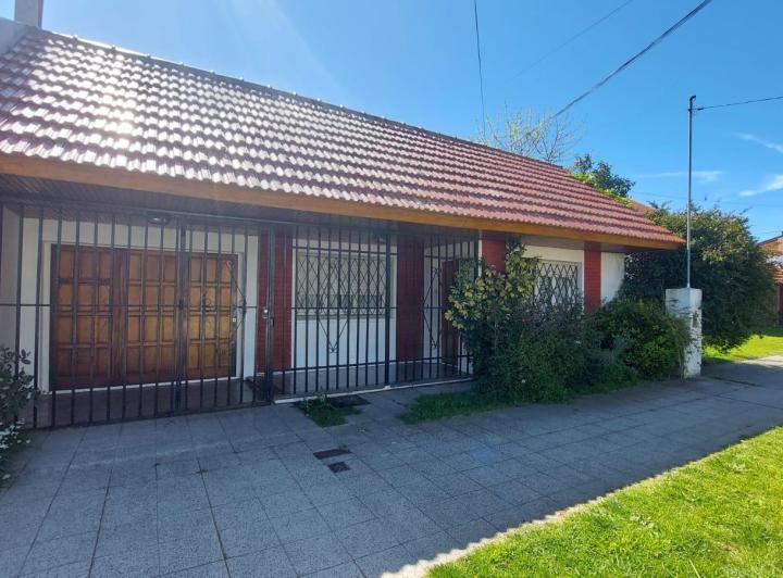 Casa · 155m² · 3 Ambientes · 1 Cochera