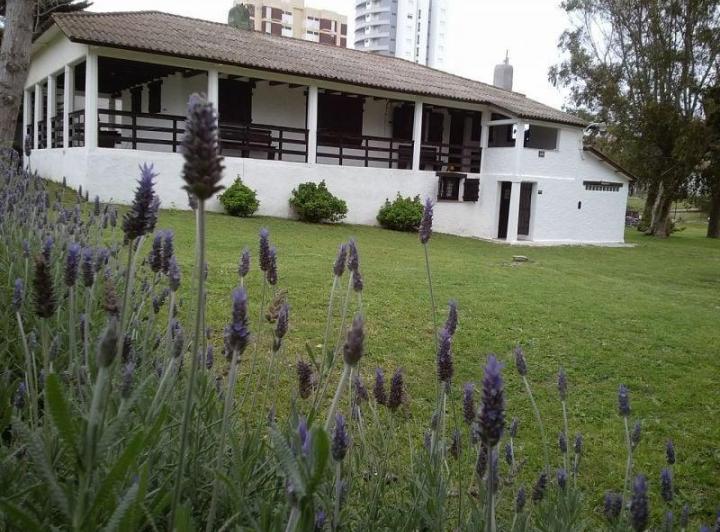 Casa · 200m² · 3 Ambientes