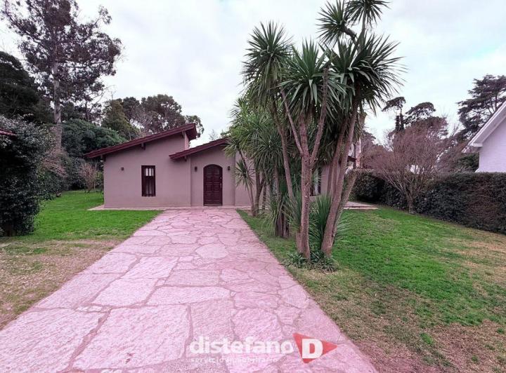 Casa · 157m² · 4 Ambientes · 2 Cocheras