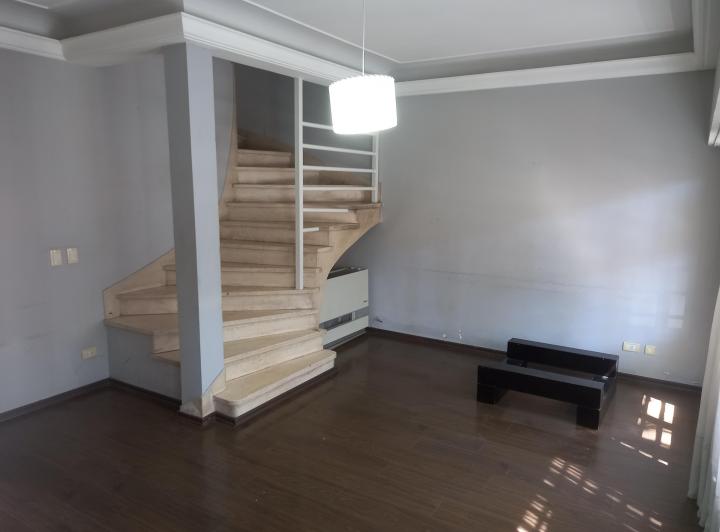 Casa · 180m² · 5 Ambientes