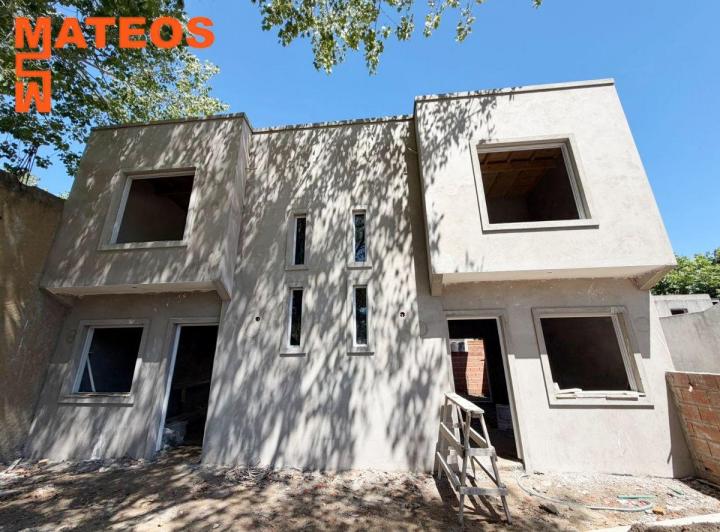 Casa · 55m² · 3 Ambientes · 1 Cochera