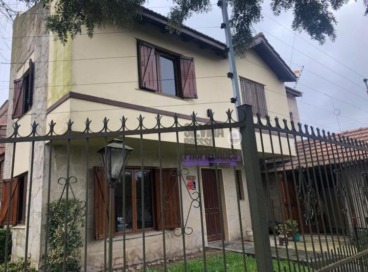 Casa · 216m² · 3 Ambientes