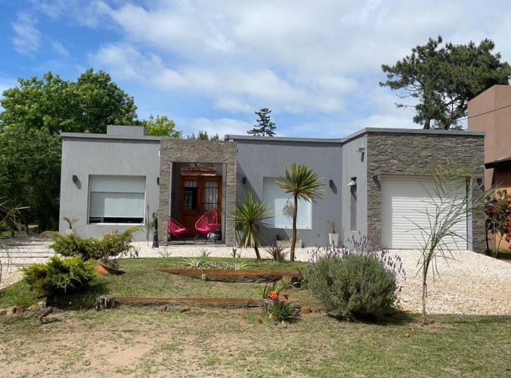 Casa · 125m² · 4 Ambientes · 1 Cochera