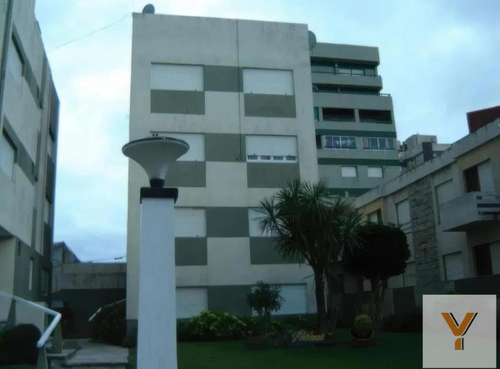 Casa · 60m² · 3 Ambientes · 1 Cochera