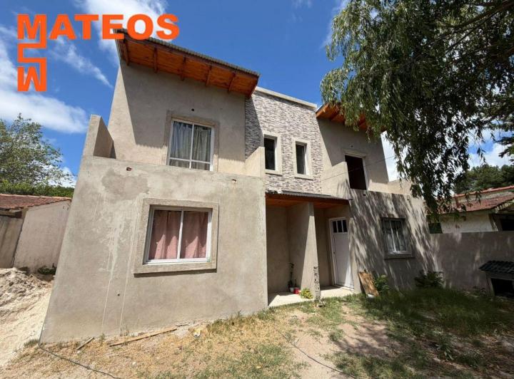 Casa · 60m² · 3 Ambientes · 1 Cochera