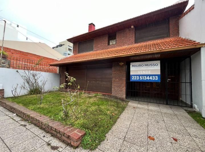 Casa · 111m² · 3 Ambientes · 1 Cochera