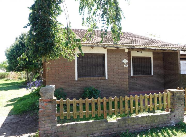 Casa · 2m² · 3 Ambientes