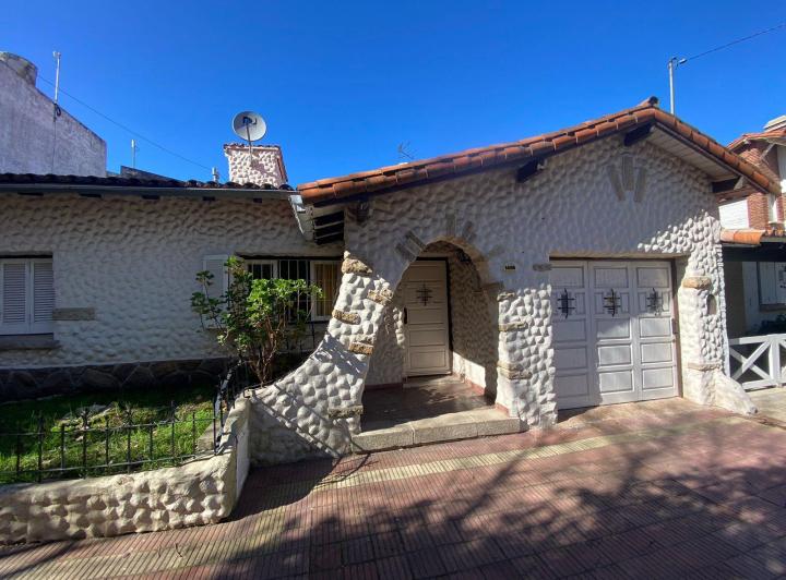 Casa · 114m² · 4 Ambientes · 1 Cochera