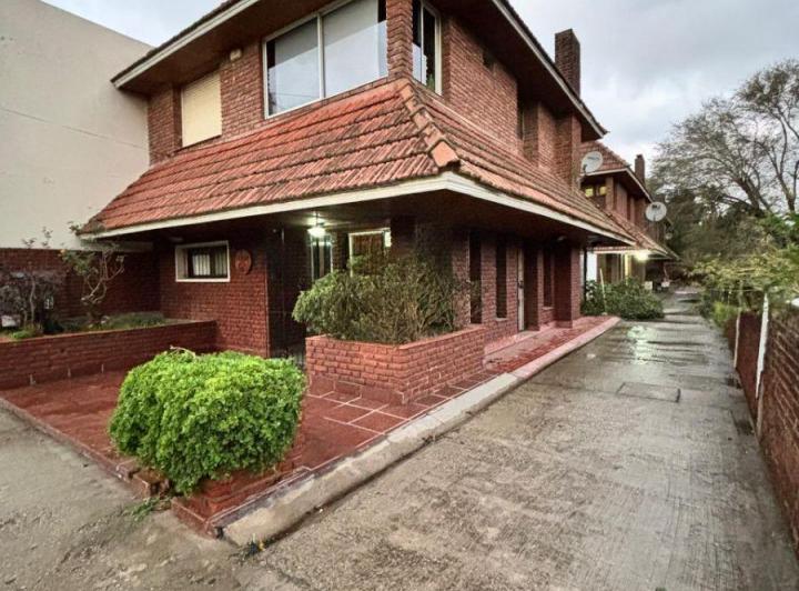 Casa · 145m² · 4 Ambientes