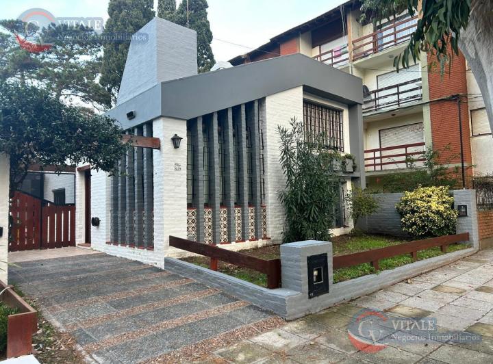 Casa · 120m² · 3 Dormitorios · 2 Cocheras