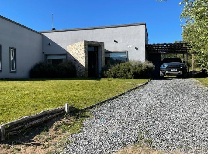 Casa · 128m² · 4 Ambientes · 1 Cochera