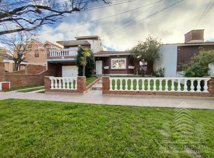 Casa · 185m² · 4 Ambientes · 1 Cochera