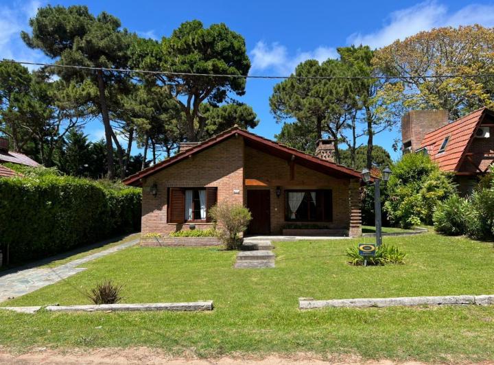 Casa · 129m² · 5 Ambientes · 1 Cochera