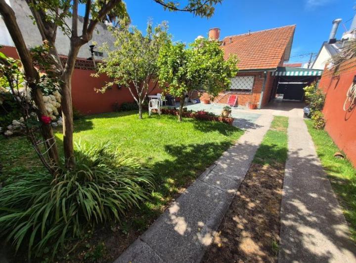 Casa · 162m² · 5 Ambientes · 3 Cocheras