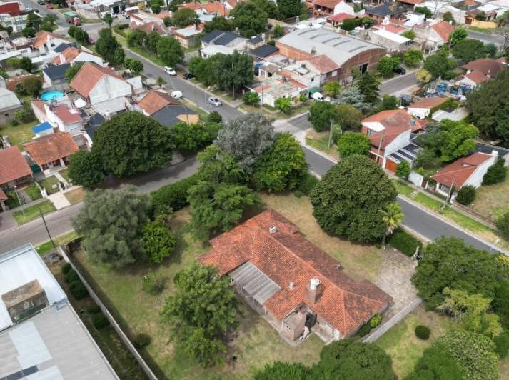 Casa · 150m² · 4 Ambientes · 1 Cochera