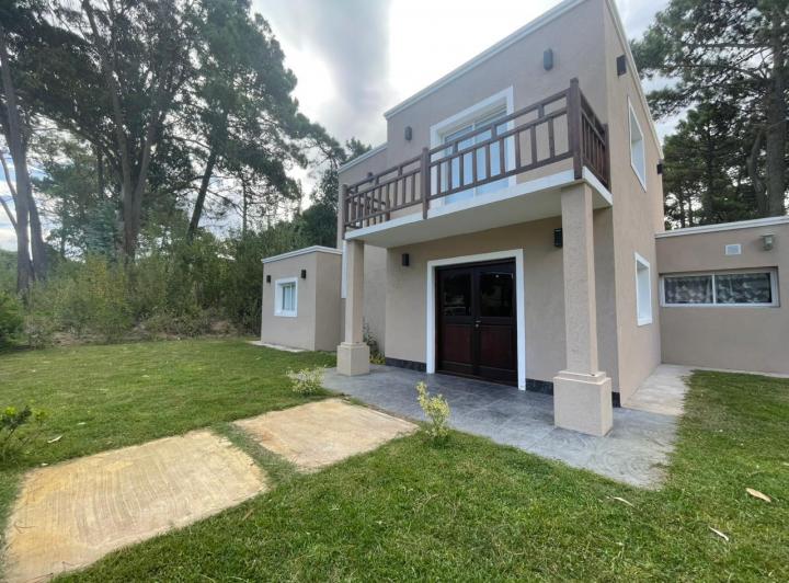Casa · 170m² · 3 Dormitorios · 1 Cochera