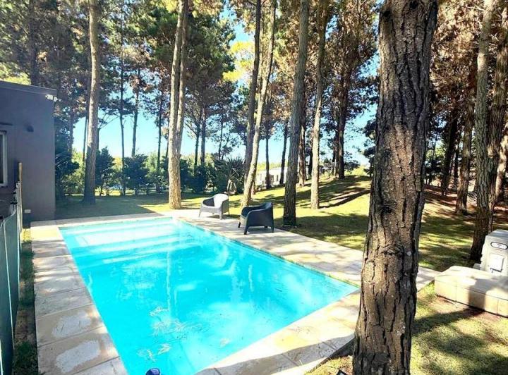 Casa · 120m² · 3 Ambientes · 2 Cocheras