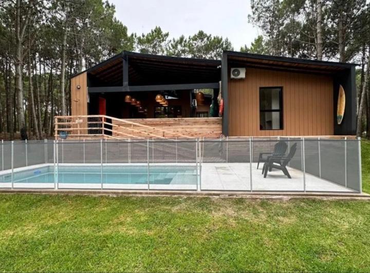 Casa · 200m² · 7 Ambientes · 3 Cocheras