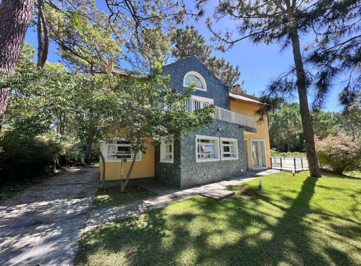 Casa · 197m² · 5 Ambientes
