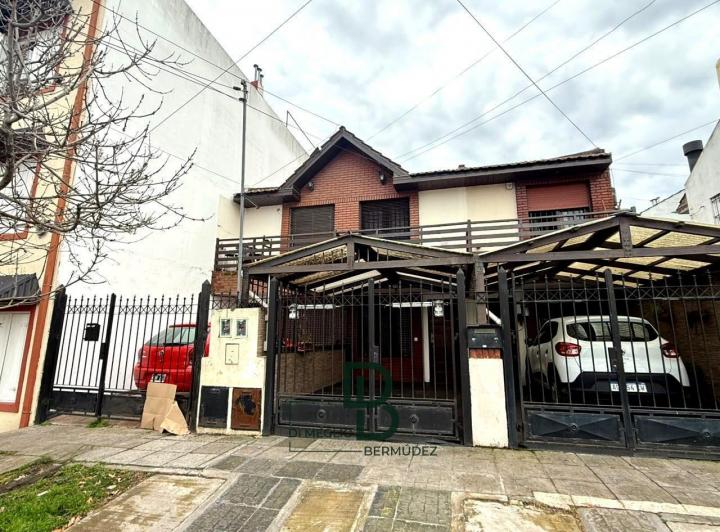 Casa · 73m² · 3 Ambientes · 1 Cochera