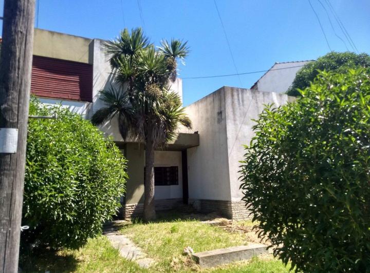 Casa · 150m² · 4 Dormitorios · 1 Cochera