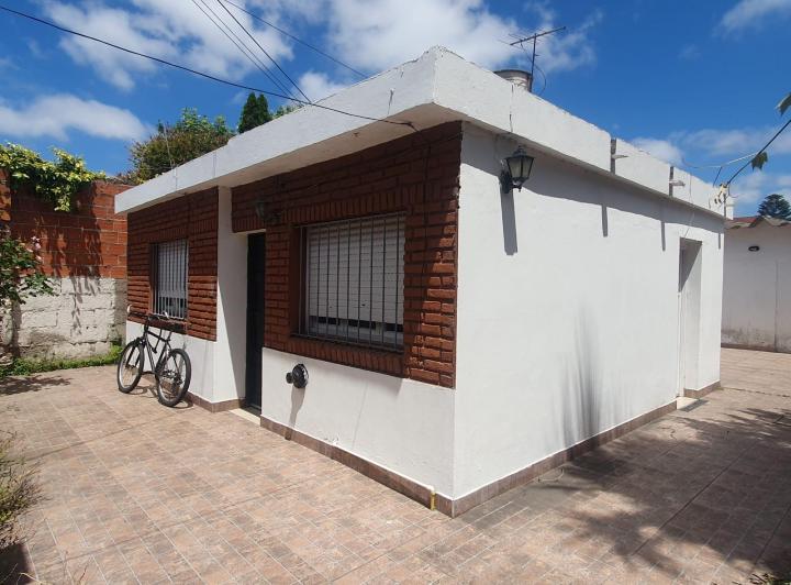 Casa · 92m² · 3 Ambientes · 2 Cocheras