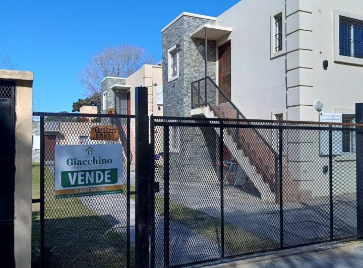 Casa · 57m² · 3 Ambientes · 1 Cochera
