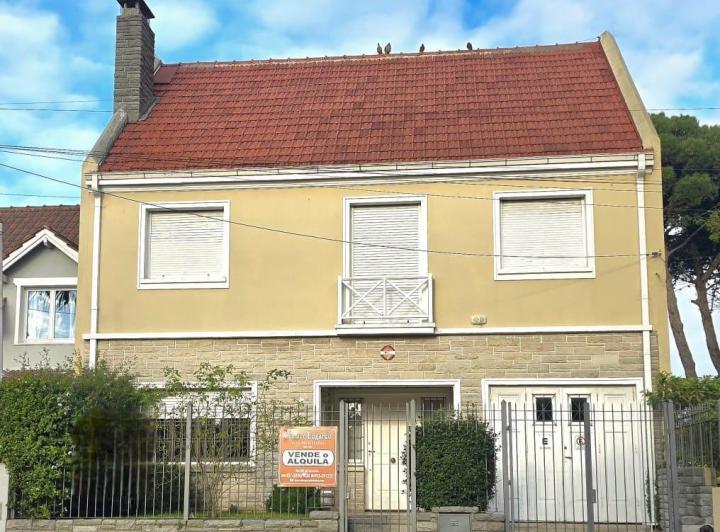 Casa · 247m² · 3 Dormitorios · 1 Cochera