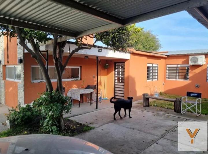 Casa · 70m² · 2 Ambientes · 2 Cocheras