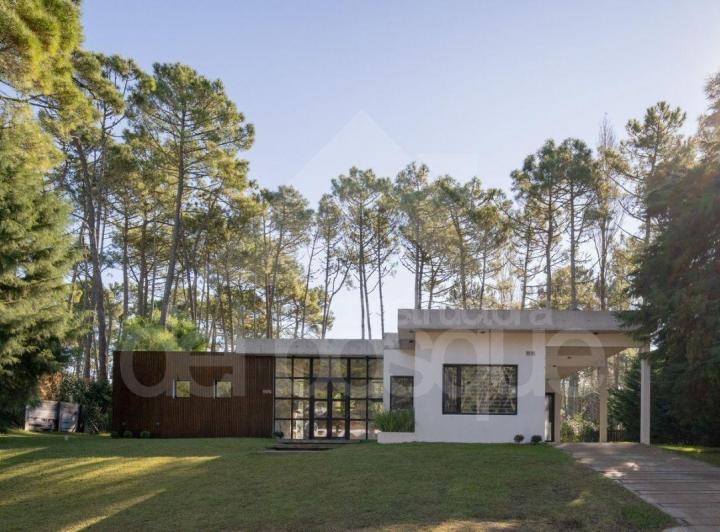 Casa · 265m² · 5 Ambientes · 1 Cochera