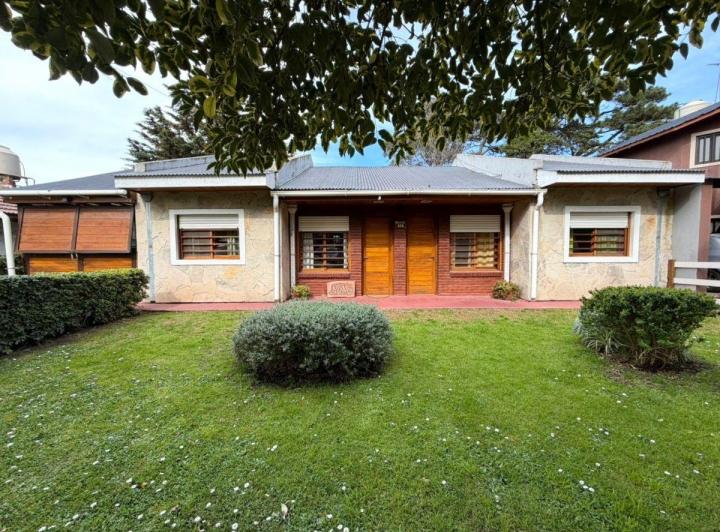 Casa · 170m² · 3 Ambientes · 1 Cochera