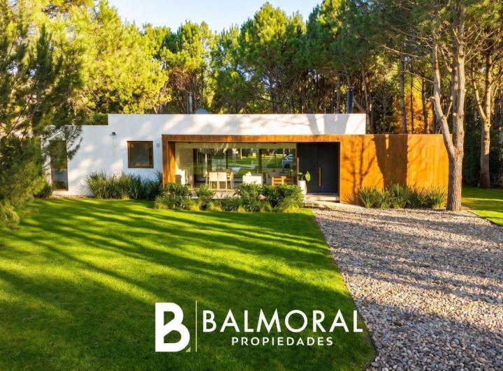 Casa · 250m² · 4 Ambientes