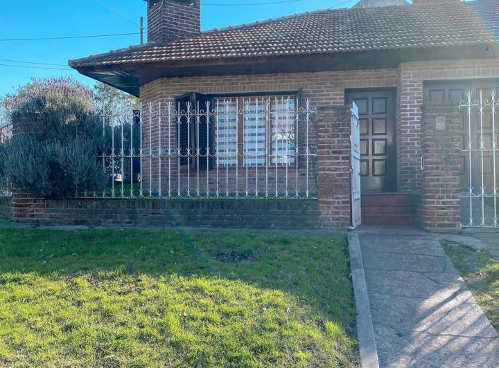 Casa · 120m² · 4 Ambientes · 1 Cochera