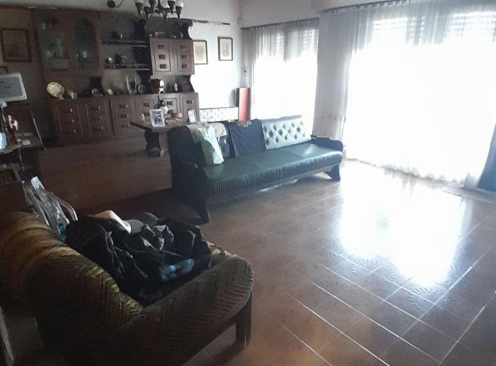 Casa · 156m² · 5 Ambientes · 1 Cochera