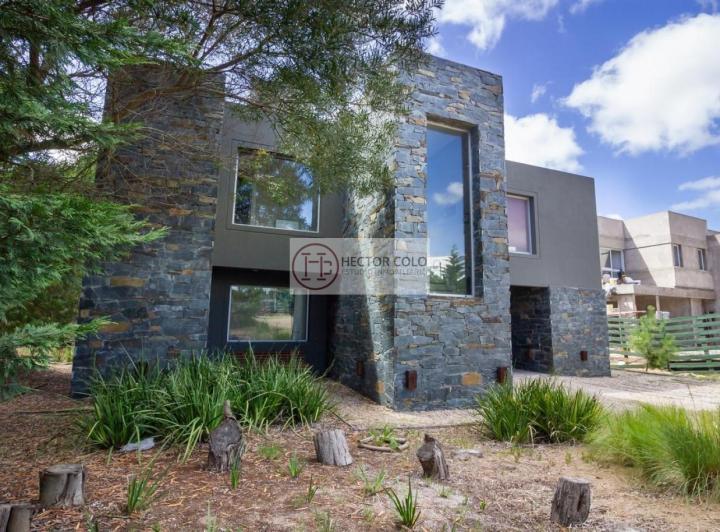Casa · 155m² · 5 Ambientes · 1 Cochera