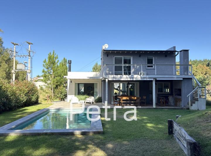 Casa · 160m² · 4 Ambientes