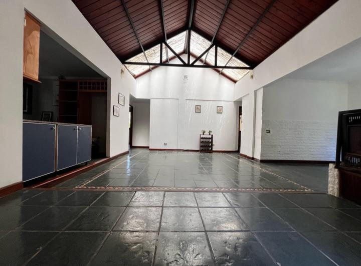 Casa · 120m² · 4 Ambientes · 2 Cocheras