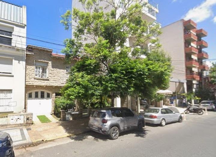 Casa · 233m² · 4 Ambientes · 1 Cochera