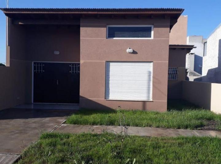 Casa · 90m² · 3 Ambientes · 1 Cochera
